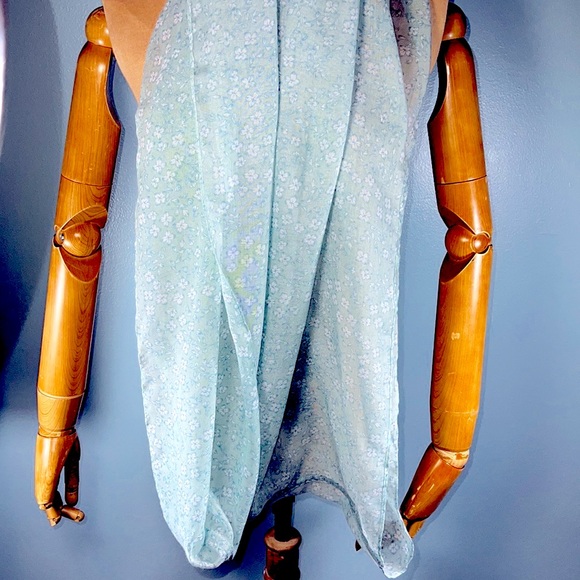 Summer light shawl - Picture 15 of 15